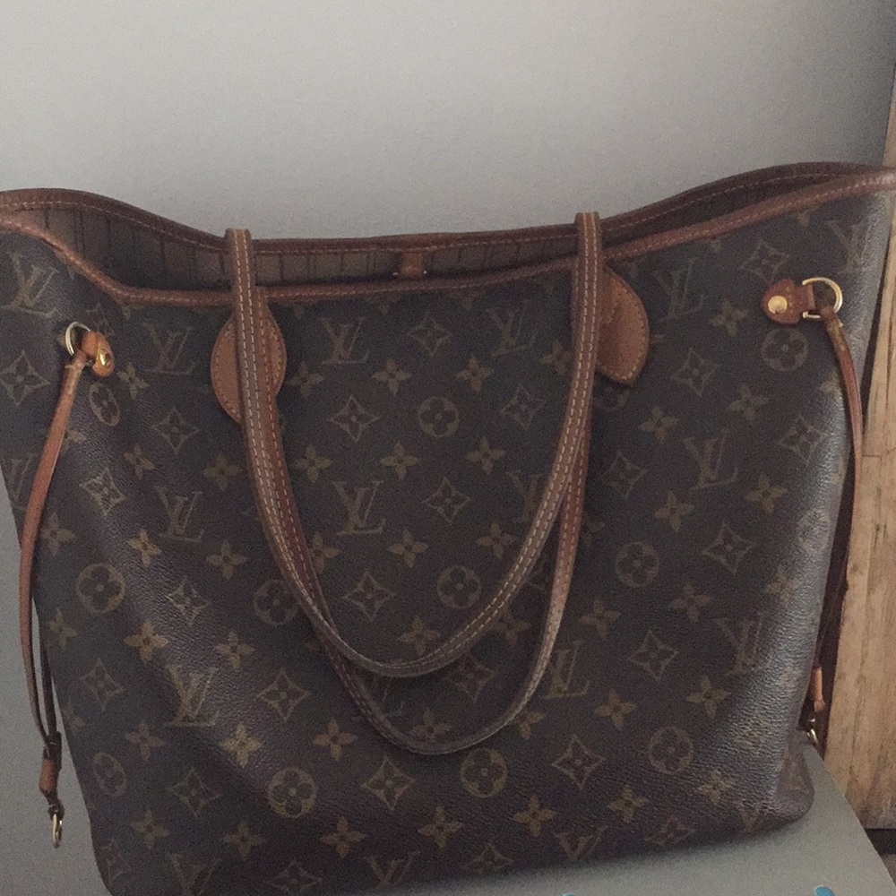 Louis Vuitton Neverfull MM Authentic ⭐️⭐️⭐️